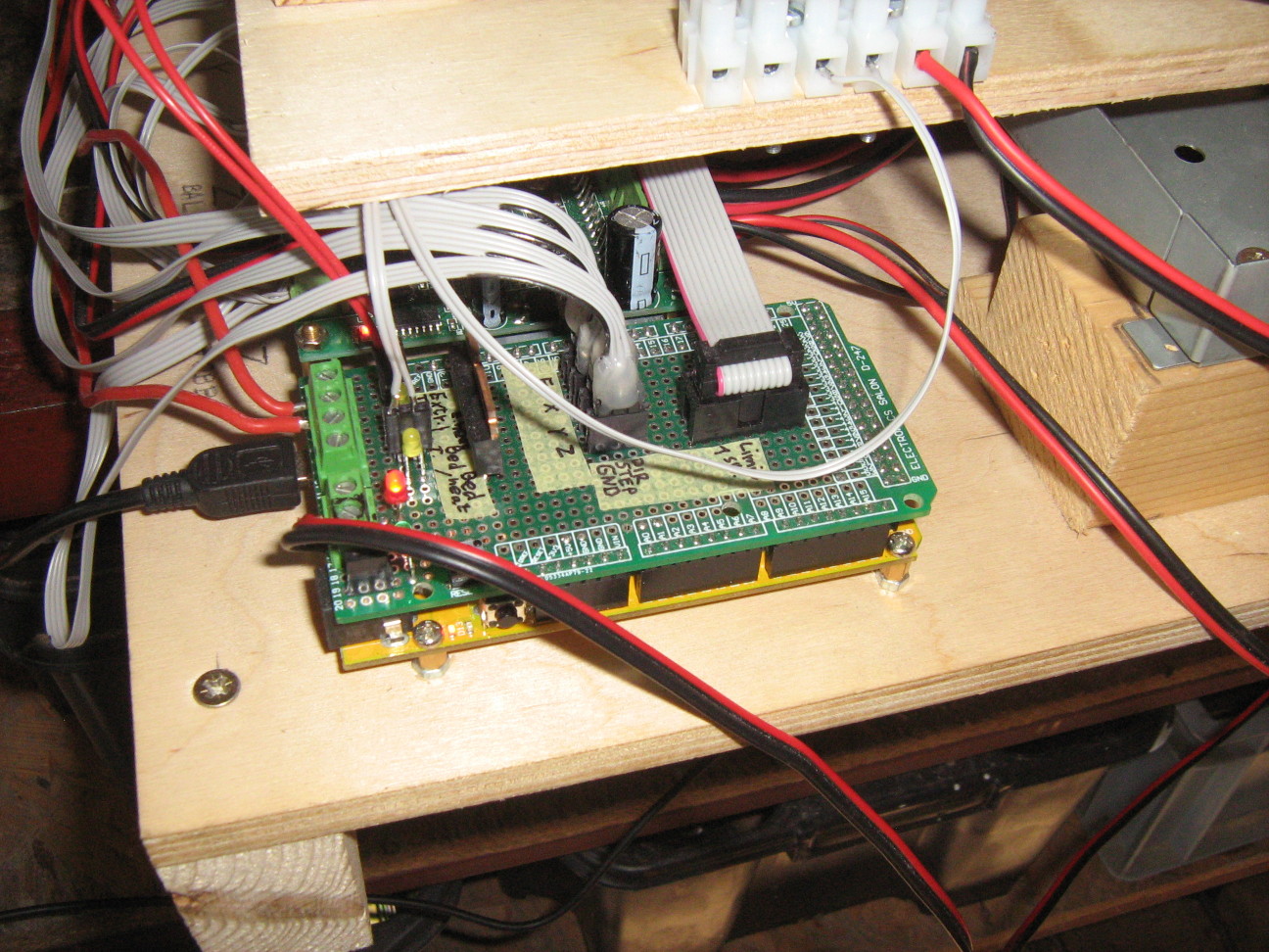 Saját gyártású
Arduino
shield