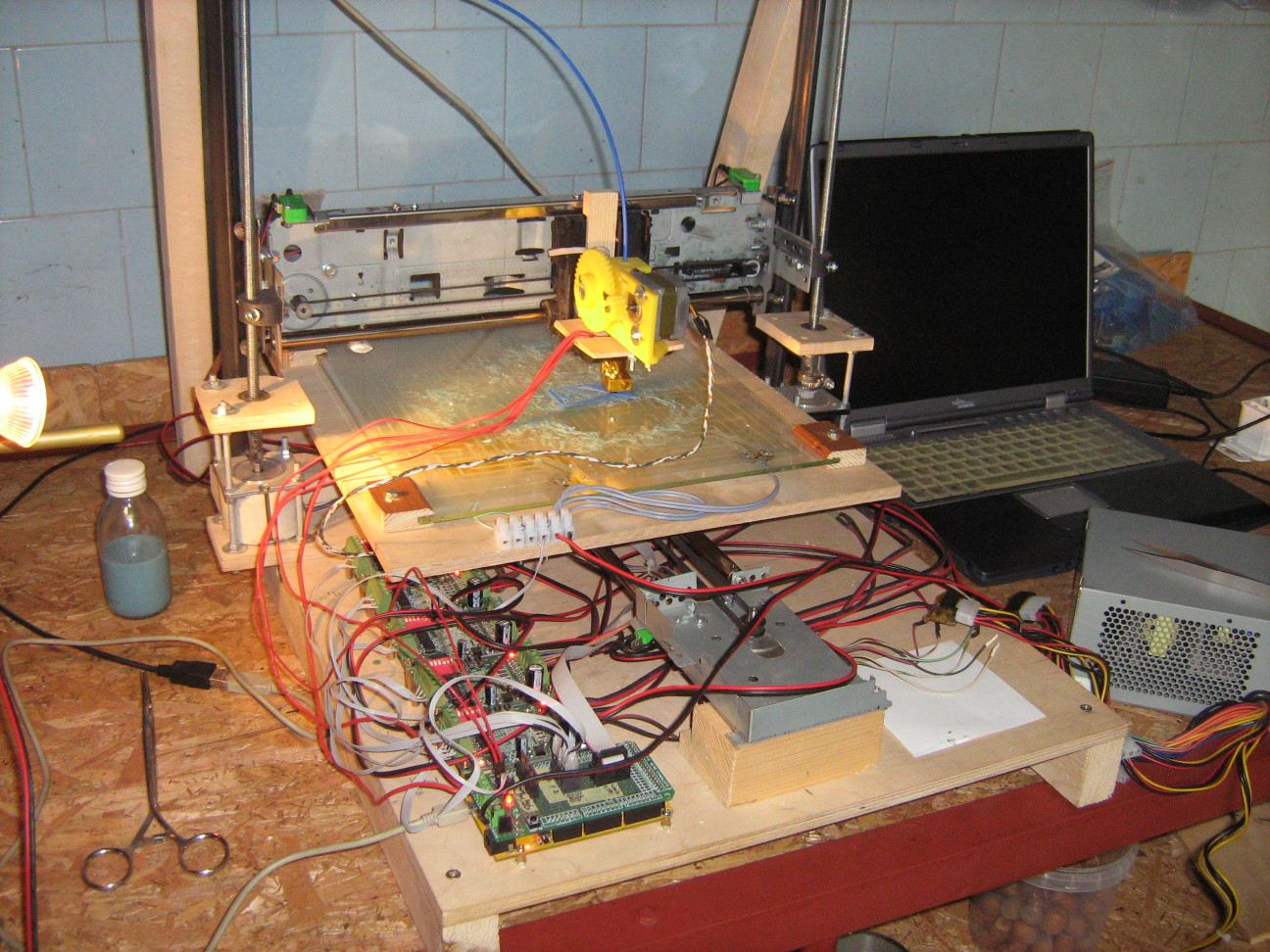3D nyomtató
működés
közben