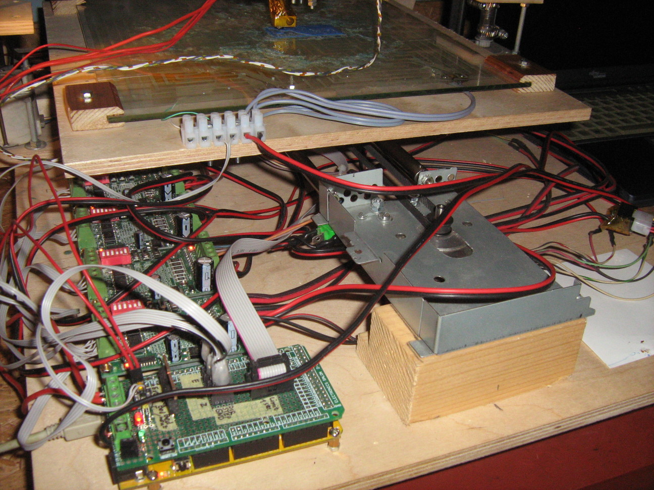 3D nyomtató
vezérlés: Arduino, saját gyártású shield, TB6560-as
motorvezérlők