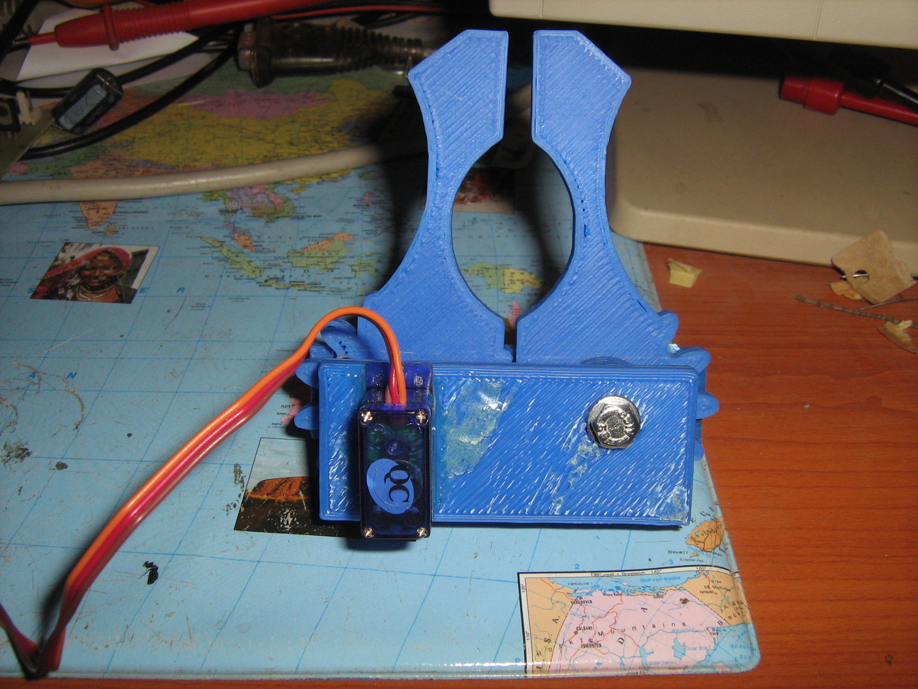 3D nyomtatással
készült robot kéz (robot
grip)