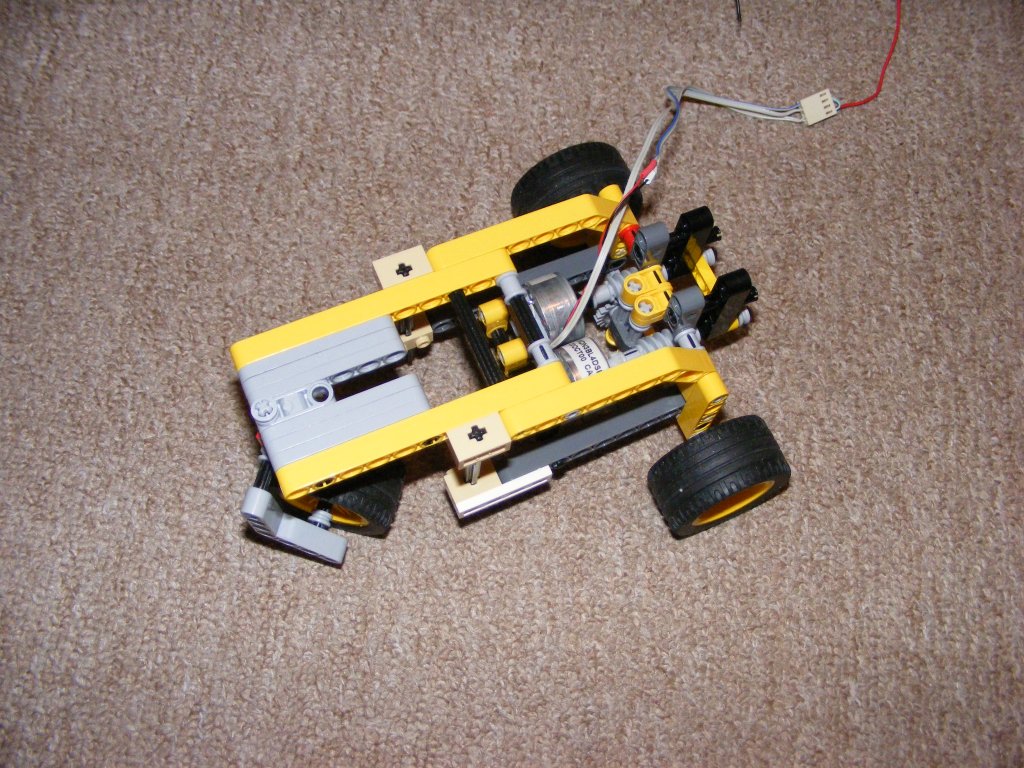 Lego Technic robot alap
2.